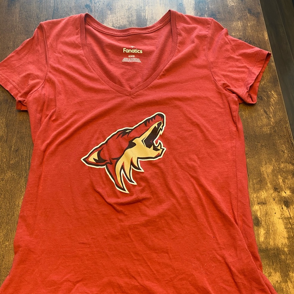 Arizona Coyotes Women’s Tee